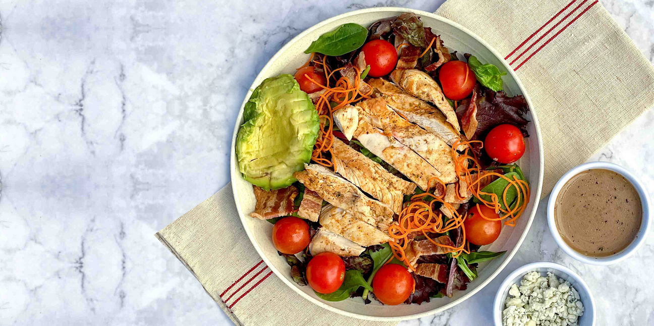 Award-Winning Chefs Hundreds of Meals  Delivered to you..